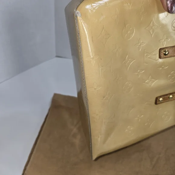 Louis Vuitton Monogram Vernis Handbag - Picture 9 of 16
